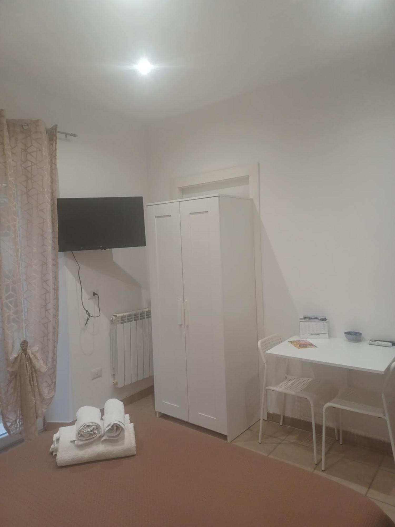 Mondo House Fiumicino Rom bilde